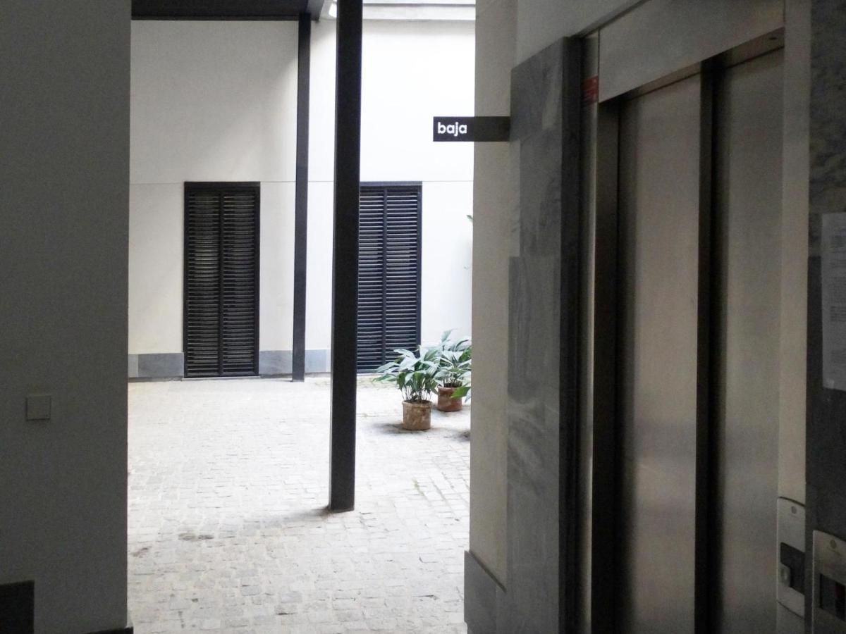Ry Aparcamiento Incluido Junto A Catedral Ideal Parejas Σεβίλλη Εξωτερικό φωτογραφία